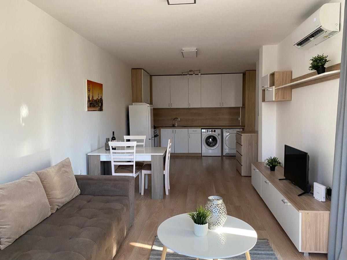 Brand New Apartment With Outdoor Swimming Pool Varna Luaran gambar